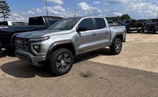 2023 GMC Canyon AT4