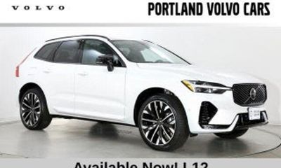 2026 Volvo XC60 Plus Dark