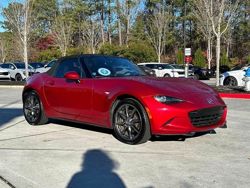 2017 Mazda MX-5 — a typically priced live listing