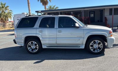 2004 GMC Yukon Base
