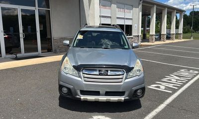 2013 Subaru Outback Limited M R