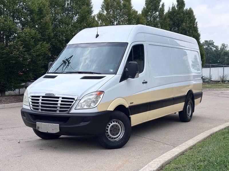 2010 Freightliner Sprinter — a typically priced live listing