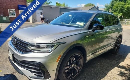 2023 Volkswagen Tiguan 4MOTION SE Black