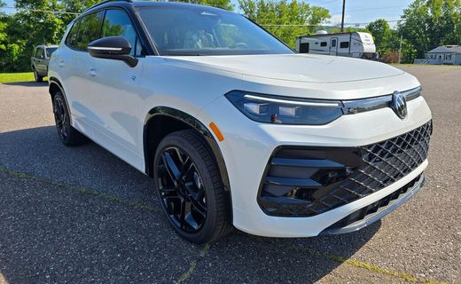 2026 Volkswagen Tiguan 4MOTION SE Black
