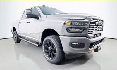 2024 Chevrolet Silverado HD Custom
