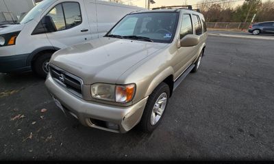 2002 Nissan Pathfinder LE