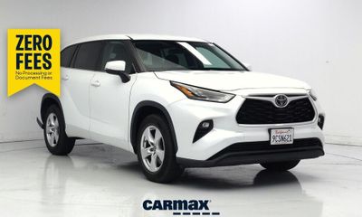 2022 Toyota Highlander LE