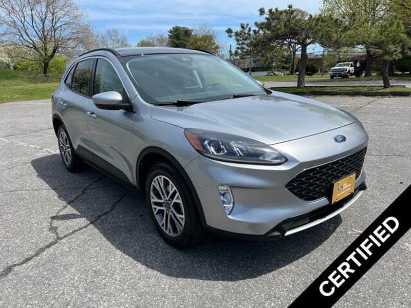 2022 Ford Escape — a typically priced live listing