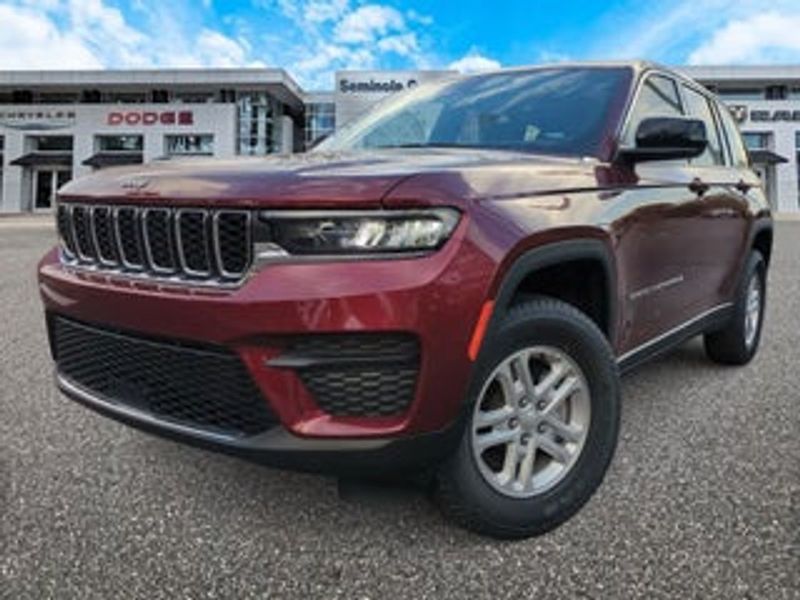 2023 Jeep Grand Cherokee — a typically priced live listing