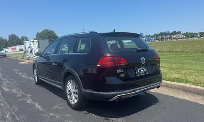 2017 Volkswagen Golf Alltrack S SE