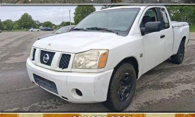 2004 Nissan Titan XE