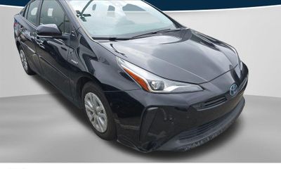 2022 Toyota Prius LE 5D Hatchback