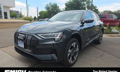 2022 Audi E-Tron Quattro Premium