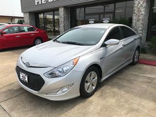 2016 Hyundai Sonata GL Middle LOW
