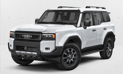 2027 Toyota Land Cruiser Base