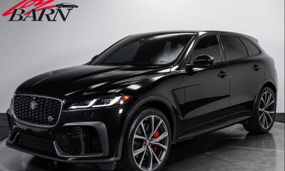 2021 Jaguar F-Pace SVR