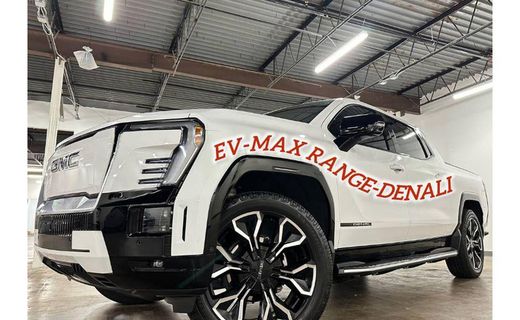 2025 GMC Sierra Denali