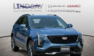 2025 Cadillac XT4 Sport
