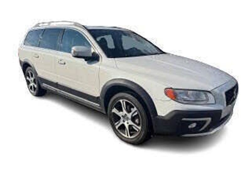 2015 Volvo XC70 — a typically priced live listing