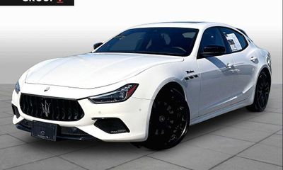 2024 Maserati Ghibli Modena Q4