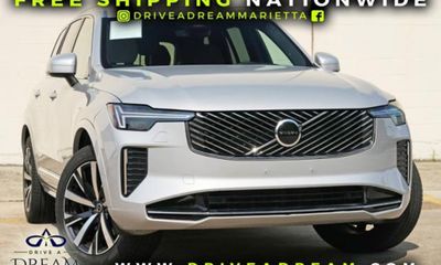 2025 Volvo XC90 Core