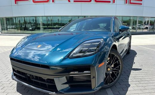 2026 Porsche Panamera GTS