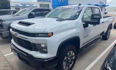 2024 Chevrolet Silverado HD Custom