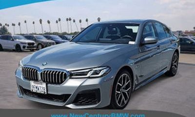 2023 BMW 530E Hybrid Plug