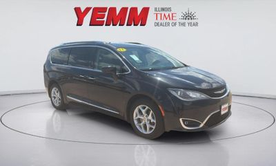 2017 Chrysler Pacifica Touring L Plus