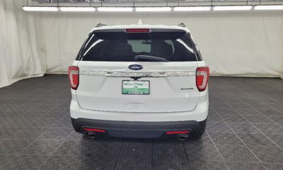 2016 Ford Explorer Base