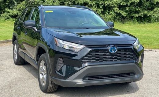2024 Toyota RAV4 LE