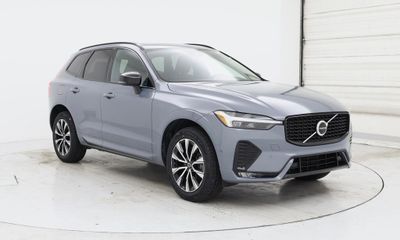 2024 Volvo XC60 Plus Dark