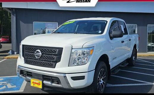2022 Nissan Titan SV