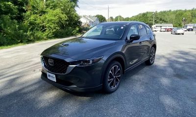 2022 Mazda CX-5 Premium Package