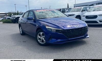 2022 Hyundai Elantra SE