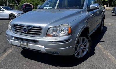 2014 Volvo XC90 32