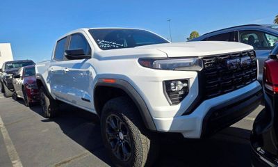 2024 GMC Canyon Elevation