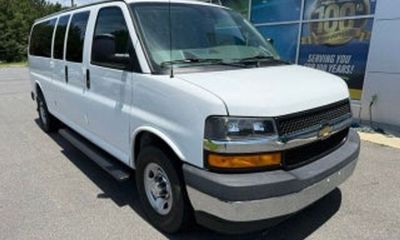 2020 Chevrolet Express 3500 Cutaway 139
