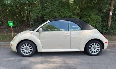 2005 Volkswagen Beetle GLS