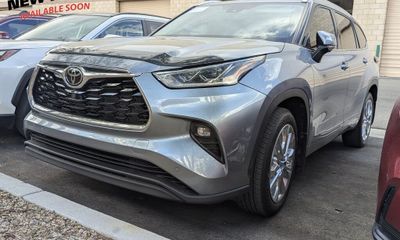 2023 Toyota Highlander Limited