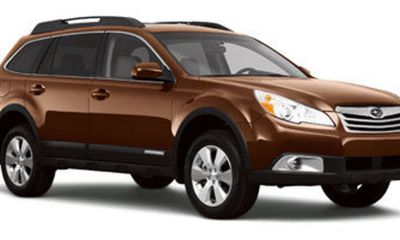 2011 Subaru Outback Limited M R