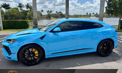 2024 Lamborghini Urus S
