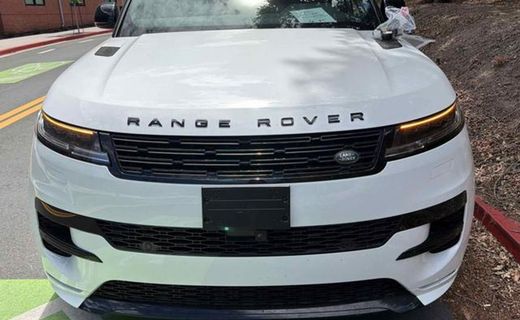 2025 Land Rover Range Sport P460E Dynamic SE