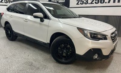 2019 Subaru Outback Limited M R