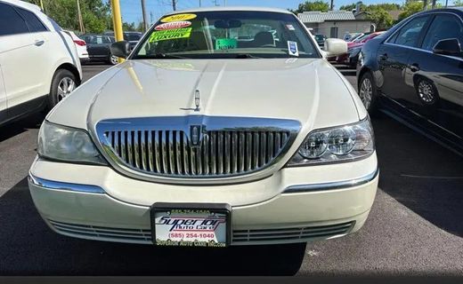 2007 Lincoln Town CAR Signature
