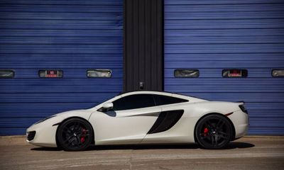 2012 McLaren MP4-12C Base