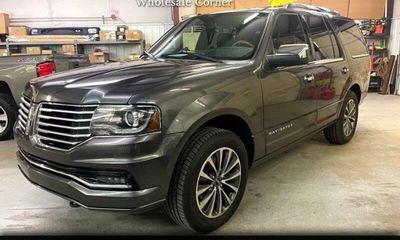 2017 Lincoln Navigator Select