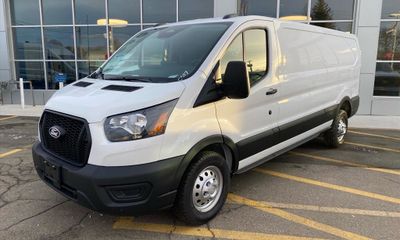 2026 Ford Transit LOW Roof