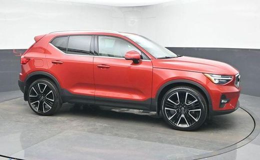 2023 Volvo XC40 Ultimate Bright
