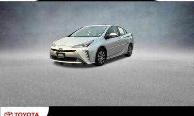 2019 Toyota Prius LE XLE